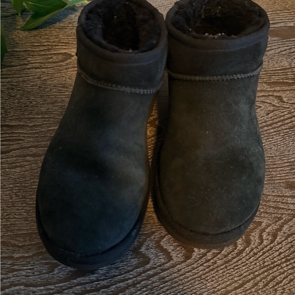 UGG Black Suede Cozy Shearling-Lined Slip-On Boots - Picture 3 of 5